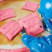 NewPig�����W������HR7015��̖